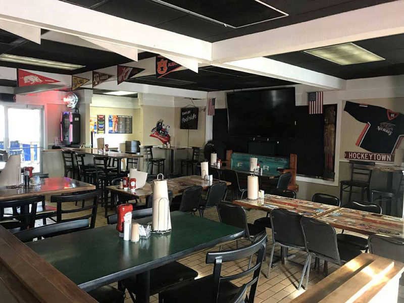 Wings Xpress Dining Area | Sports Bar | Knoxville